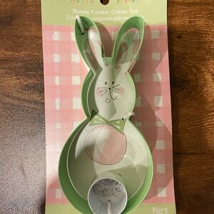 Pier 1 Green Bunny Cookie Cutter